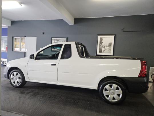 2021 Nissan NP200 1.6 A/C Safety Pack