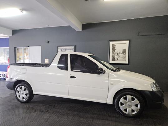 2021 Nissan NP200 1.6 A/C Safety Pack